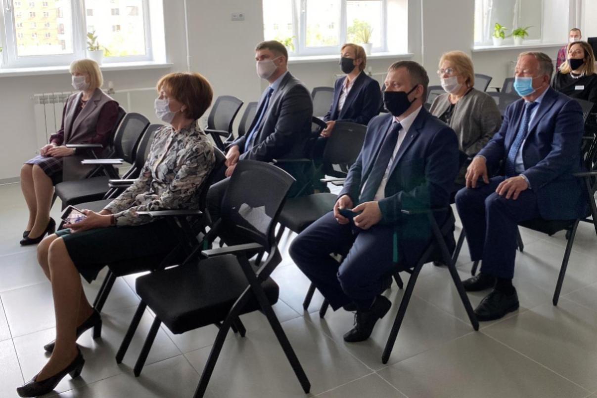 Подробнее о статье Обмен опытом: УрГПУ посетили коллеги из Ульяновска
