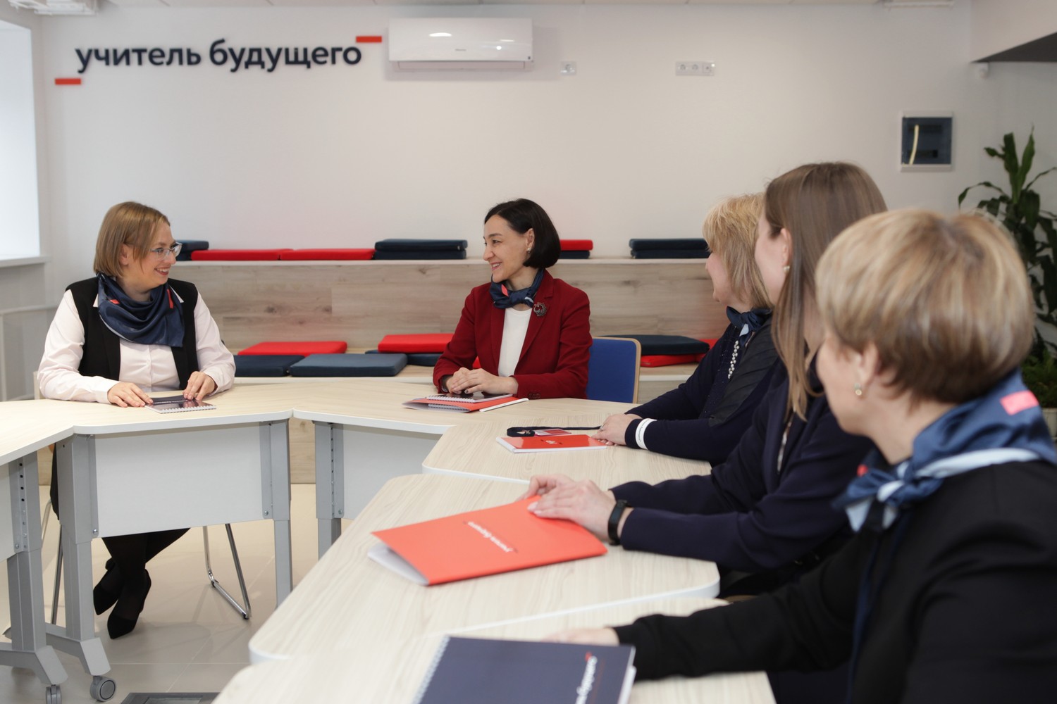Центр «Учитель будущего» обеспечивает поддержку наставнических практик в школах Свердловской области